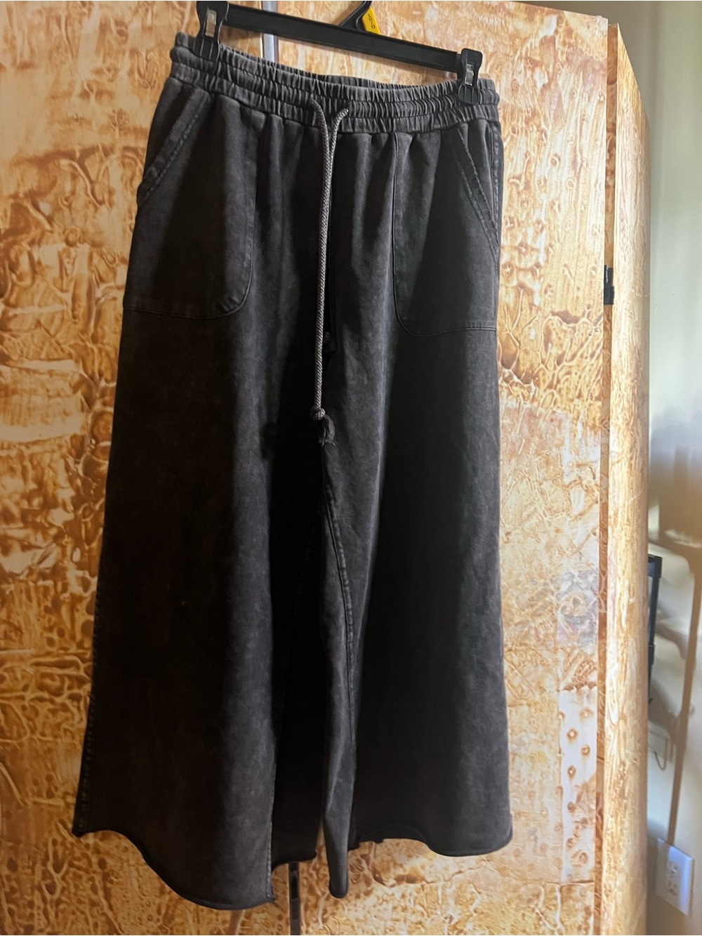 easel Black Wide-Leg Drawstring Jogger Pants